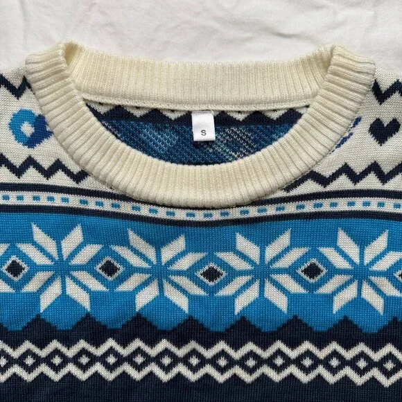 ONLY FANS Festive Holiday Scandinavian Snowflake Sweater Blue White - Picture 5 of 8